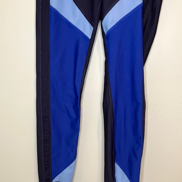 Under Armour Woman’s  Leggings Size Small - Picture 4 of 11